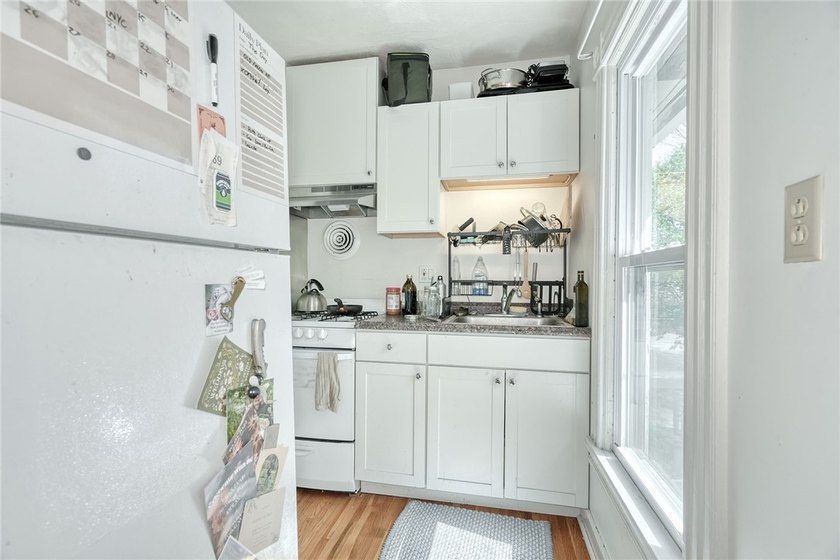 Welcome to 485 Meigs Street (14607)! This classic two-family - photo 33