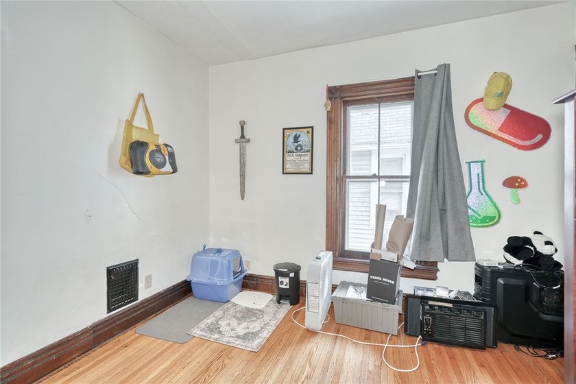 Welcome to 485 Meigs Street (14607)! This classic two-family - photo 38