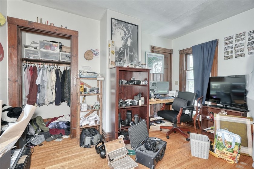 Welcome to 485 Meigs Street (14607)! This classic two-family - photo 39