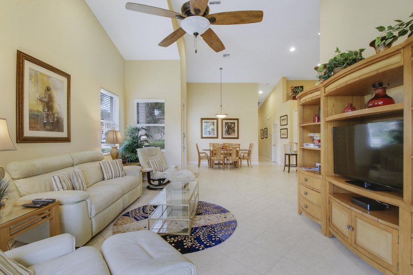 WONDERFUL OPPORTUNITY IN CASTLE PINES - PGA VILLAGE! Spacious - photo 18