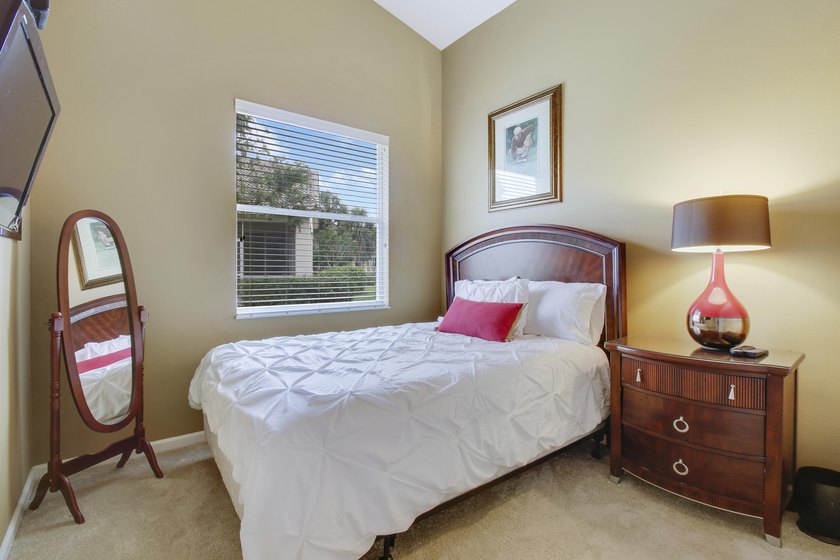 WONDERFUL OPPORTUNITY IN CASTLE PINES - PGA VILLAGE! Spacious - photo 25