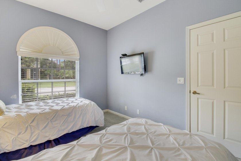 WONDERFUL OPPORTUNITY IN CASTLE PINES - PGA VILLAGE! Spacious - photo 29
