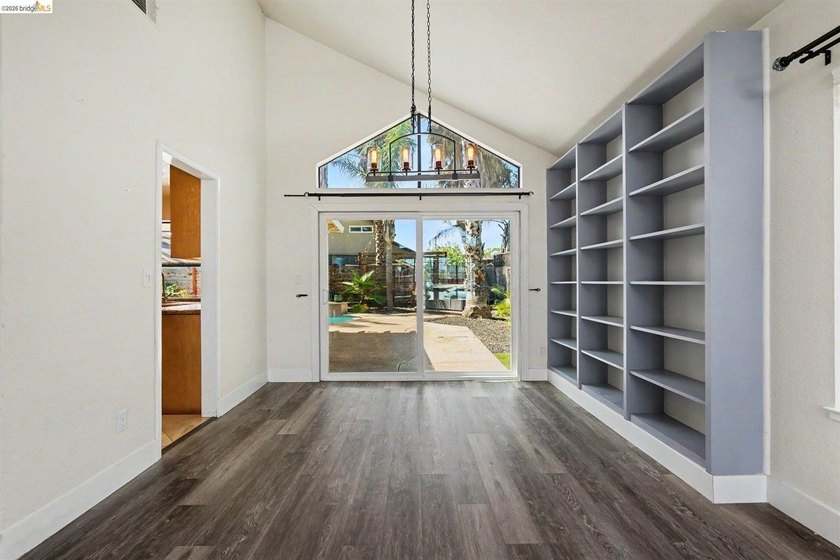 The best deal in Discovery Bay with a pool, owned solar, and a - photo 15