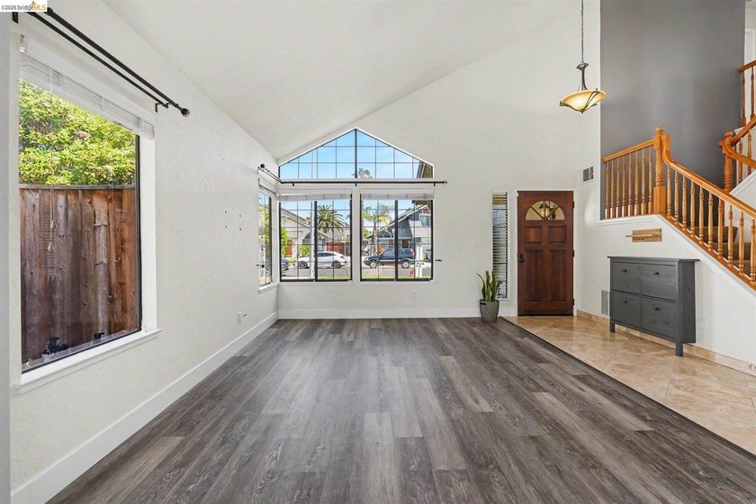 The best deal in Discovery Bay with a pool, owned solar, and a - photo 17