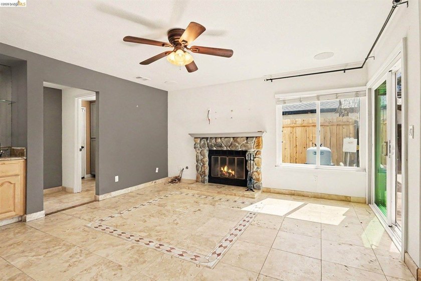 The best deal in Discovery Bay with a pool, owned solar, and a - photo 21