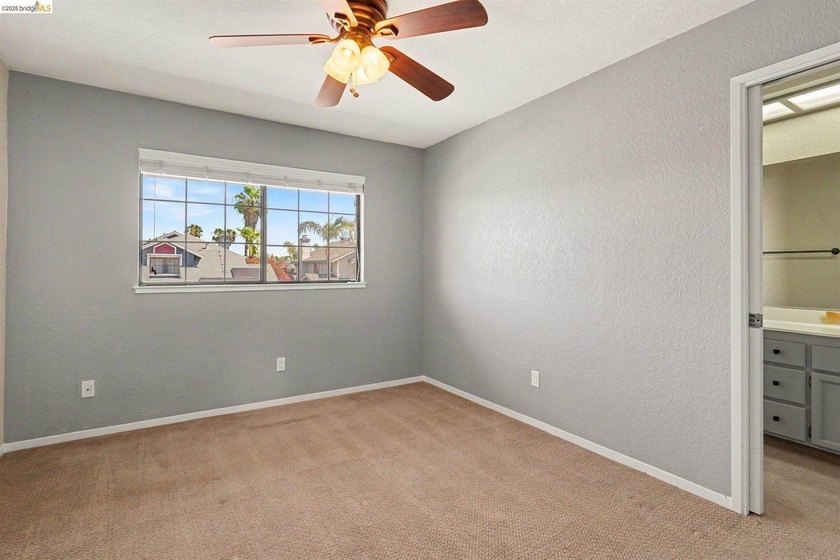 The best deal in Discovery Bay with a pool, owned solar, and a - photo 31