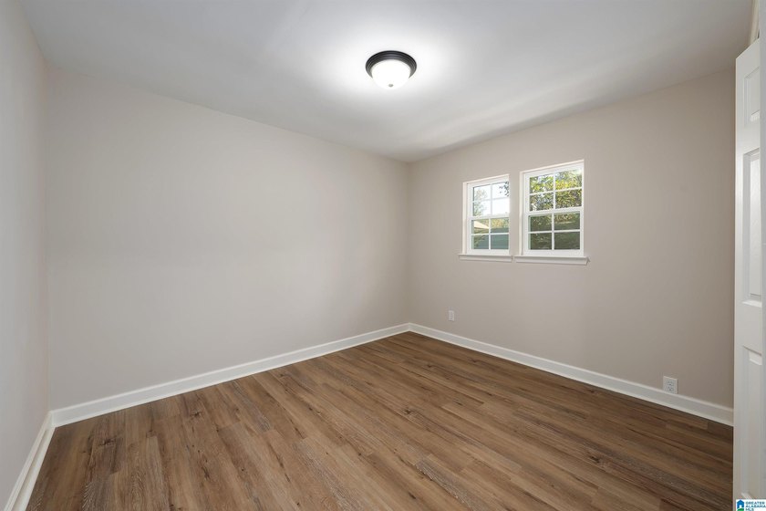 Seller is willing to look at ALL OFFERS - lets get this thing - photo 29