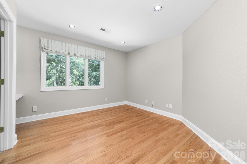 Beautifully updated 5BR/4.5BA home in desirable Shelby - photo 34