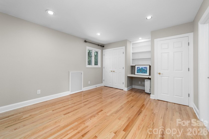 Beautifully updated 5BR/4.5BA home in desirable Shelby - photo 35