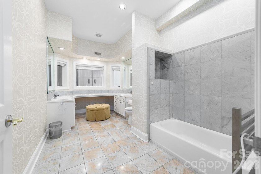 Beautifully updated 5BR/4.5BA home in desirable Shelby - photo 43