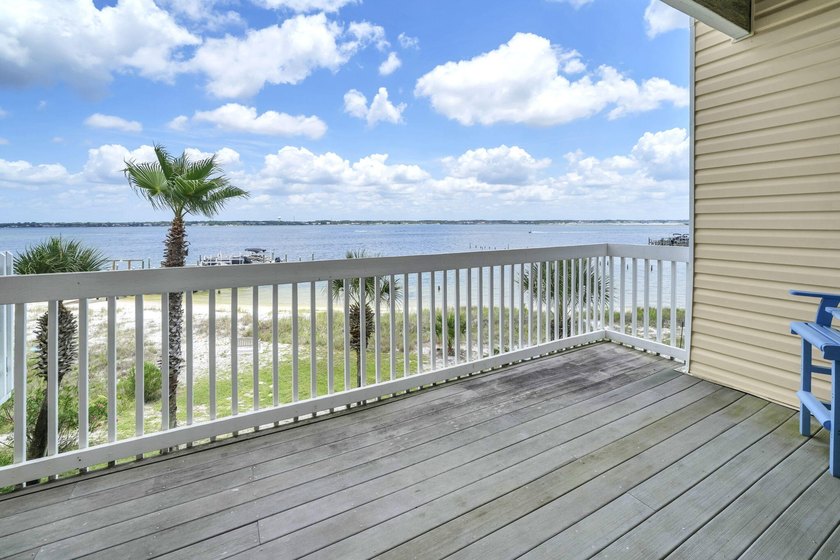 This must be living in PARADISE... welcome to PARADISE POINT on - photo 25