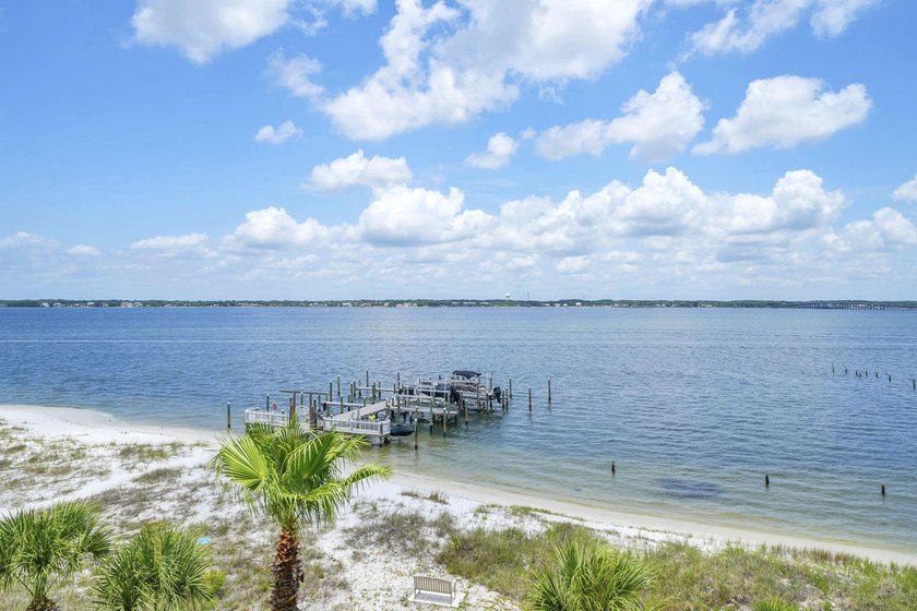 This must be living in PARADISE... welcome to PARADISE POINT on - photo 42