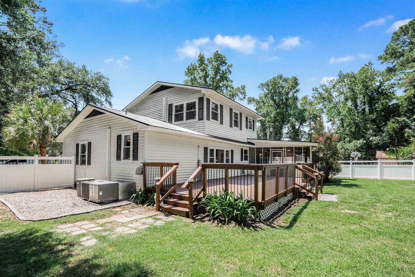 Welcome to this spacious 4-bedroom home offering over 2000 - photo 44