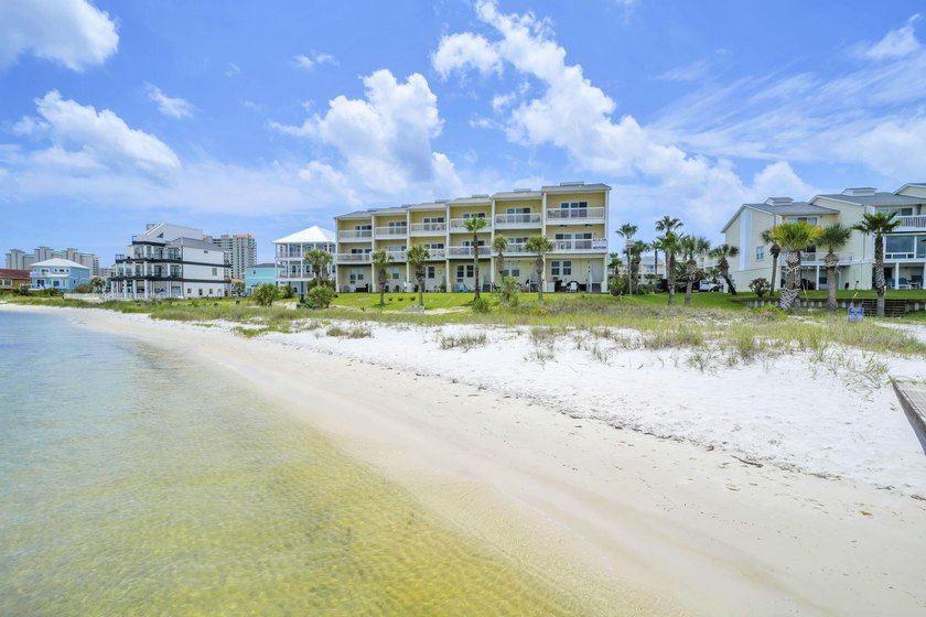 This must be living in PARADISE... welcome to PARADISE POINT on - photo 46