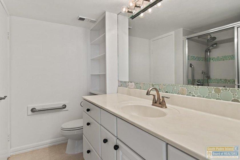 Beautifully updated townhome-style condo with stunning views of - photo 14
