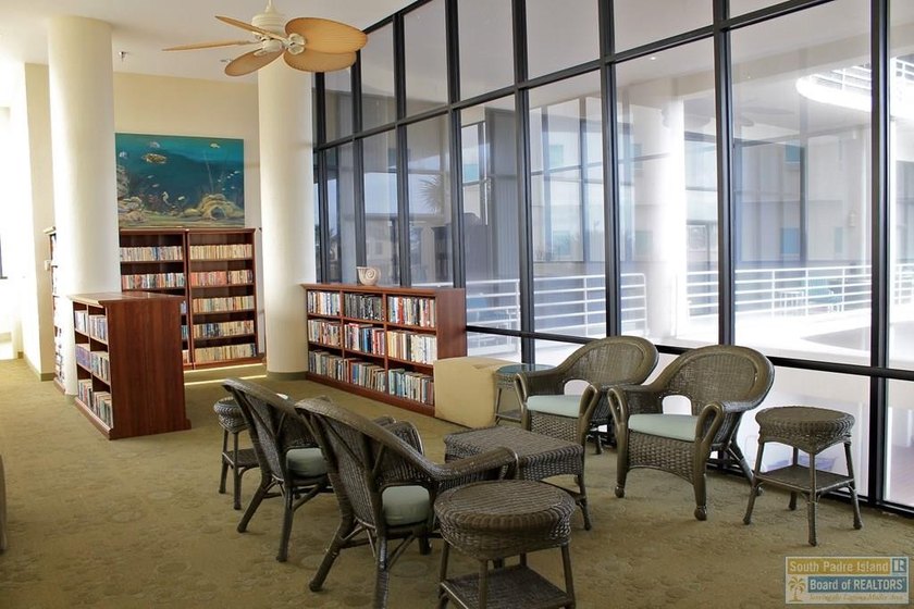 Beautifully updated townhome-style condo with stunning views of - photo 27