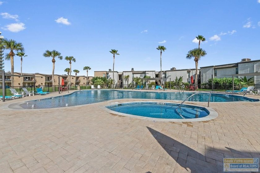 Beautifully updated townhome-style condo with stunning views of - photo 40
