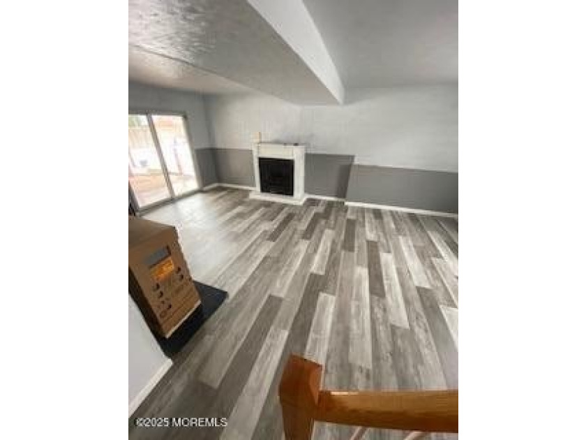Home has all newer stainless steal appliances, granite counter - photo 14