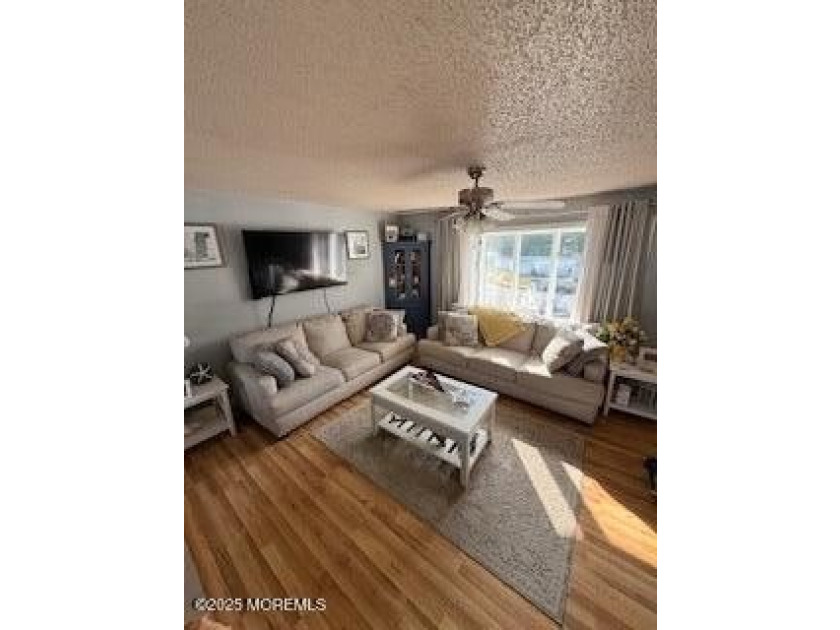 Home has all newer stainless steal appliances, granite counter - photo 18