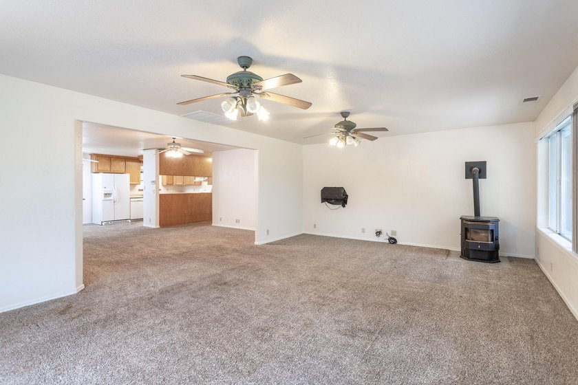 Welcome to 20436 Gas Point Rd in Cottonwood! This property - photo 7