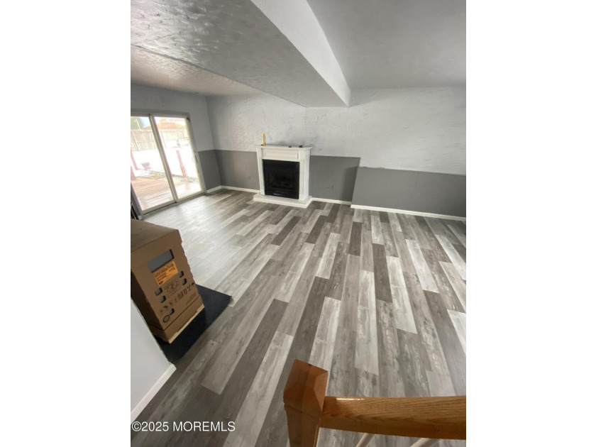 Home has all newer stainless steal appliances, granite counter - photo 38