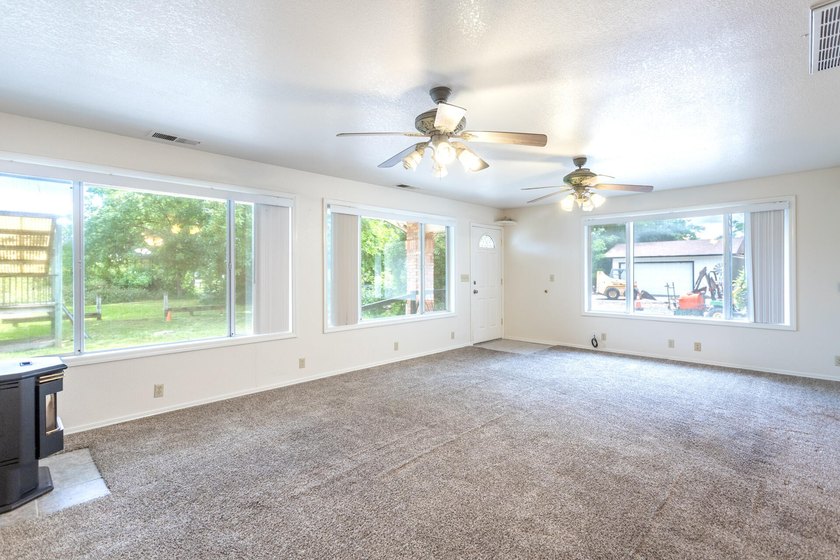 Welcome to 20436 Gas Point Rd in Cottonwood! This property - photo 9