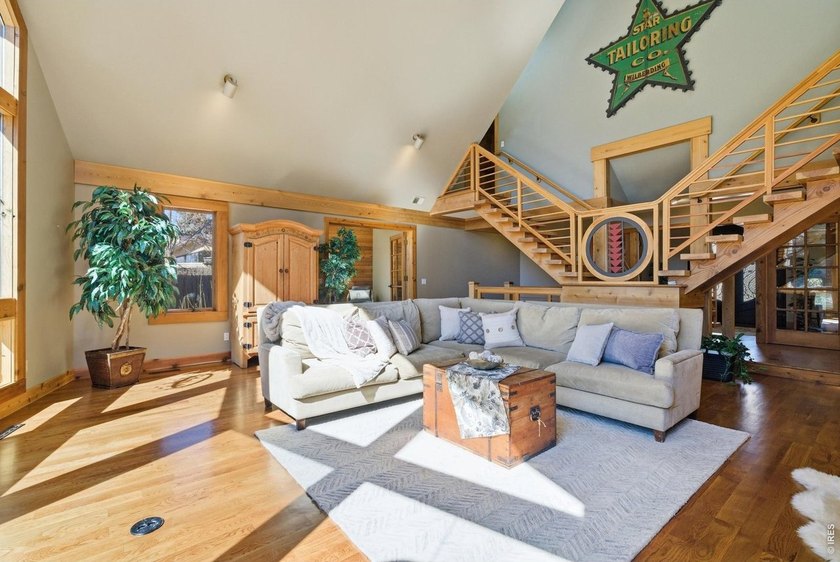Welcome to this gorgeous home over 4,000 sqft in NW FTC! This - photo 8