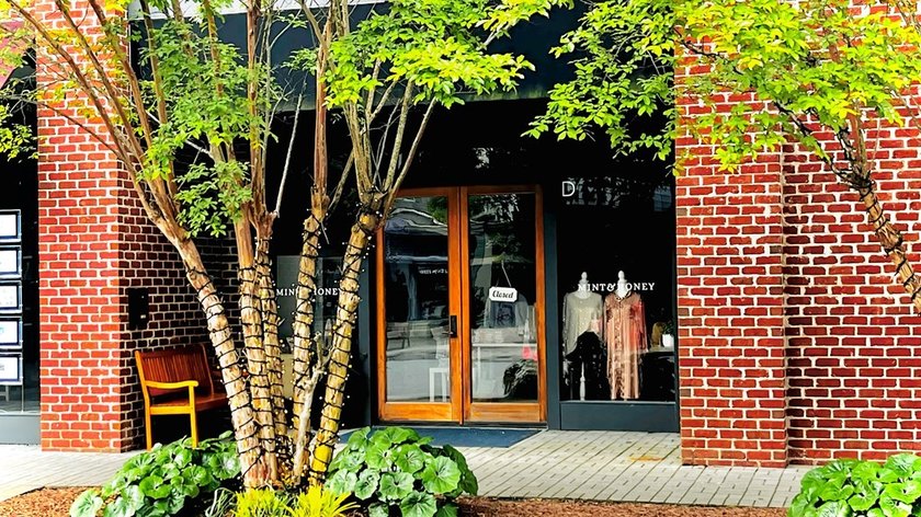 NEW BUSINESS OPPORTUNITY IN THE HEART OF CAPE CHARLES. Offering - photo 3