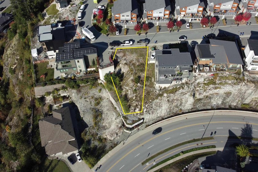 Welcome to Skyridge! One of Squamish's most sought-after - photo 7