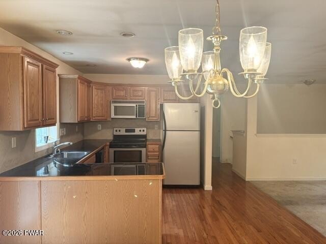 PRICED to SELL. This raised ranch is on 1.08 acres and has 3 - photo 7