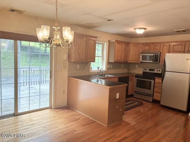 PRICED to SELL. This raised ranch is on 1.08 acres and has 3 - photo 8