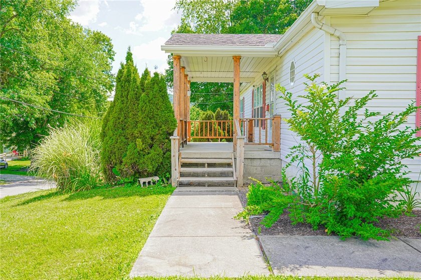 This SPACIOUS 3-bedroom, 2-bath ranch home sits on a corner lot - photo 5