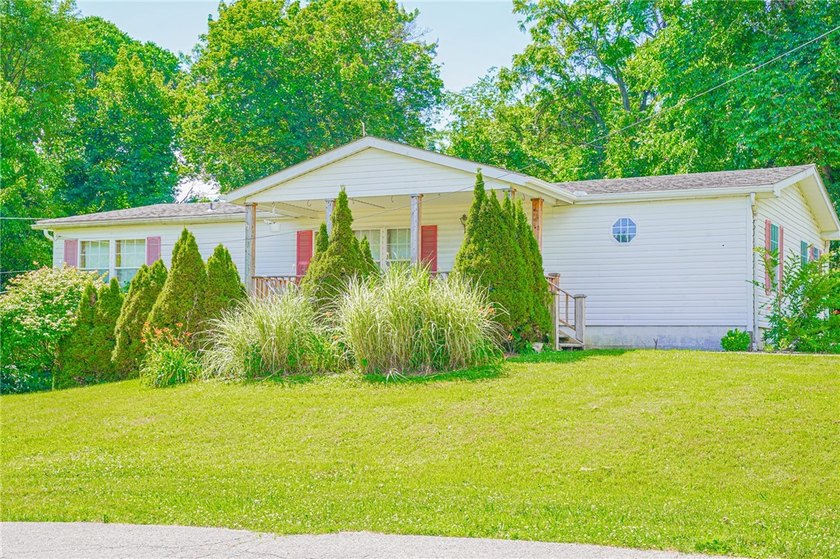 This SPACIOUS 3-bedroom, 2-bath ranch home sits on a corner lot - photo 10