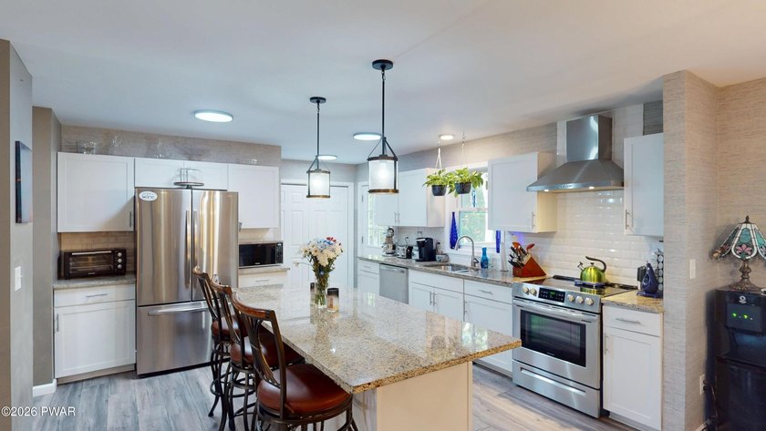 IMMACULATE, PRIDE IN OWNERSHIP, LIKE-NEW, ONE-LEVEL-LIVING 4 BR - photo 7