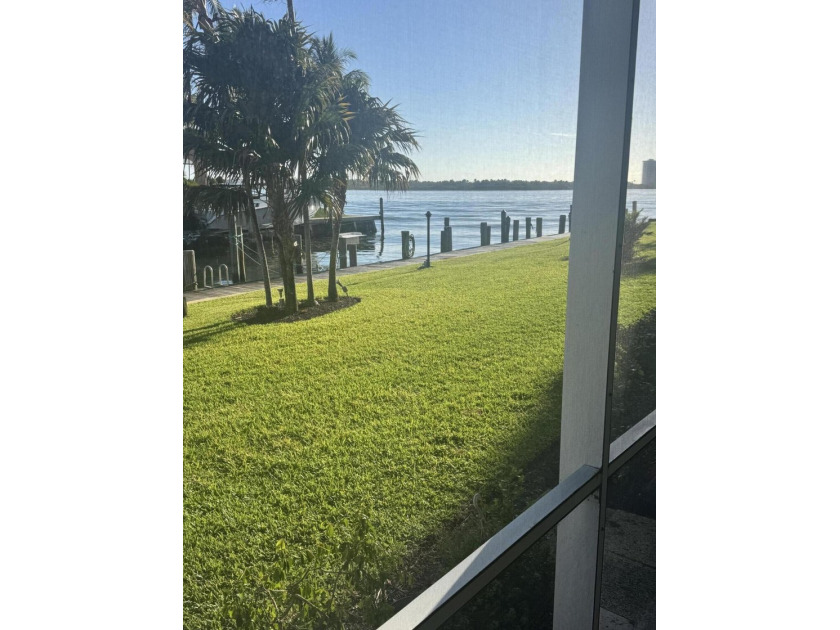 This gorgeous ground floor condo has wide Intercoastal views and - photo 18