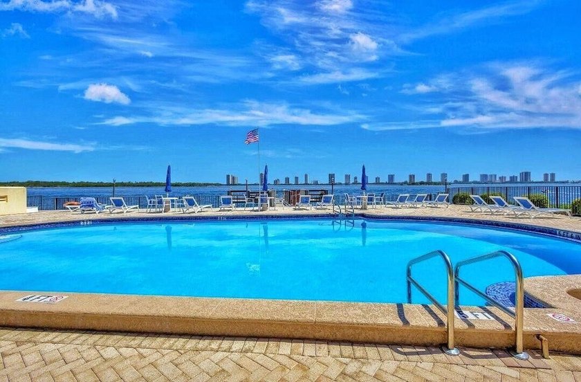 This gorgeous ground floor condo has wide Intercoastal views and - photo 30