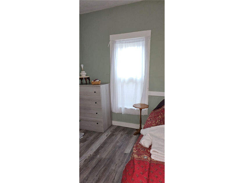 Great investment property! Gross income $60,000 year, separate - photo 2