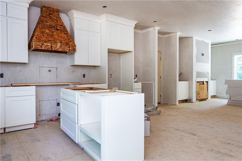 New Stunning farmhouse colonial under construction for early - photo 13