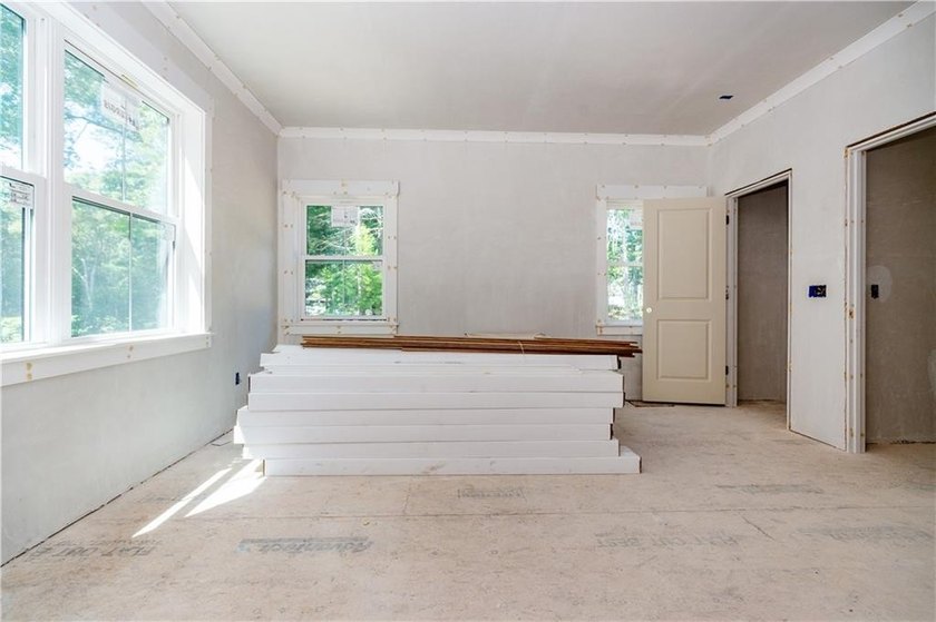 New Stunning farmhouse colonial under construction for early - photo 19