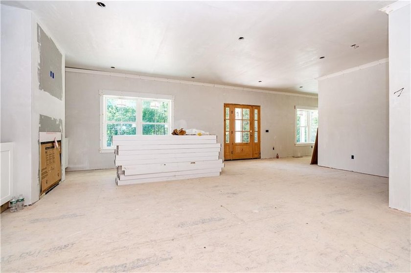 New Stunning farmhouse colonial under construction for early - photo 20