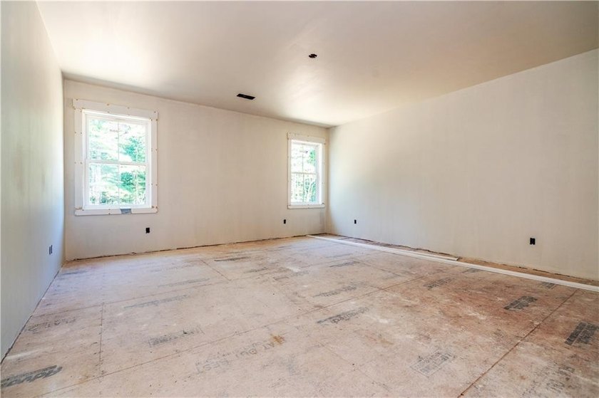 New Stunning farmhouse colonial under construction for early - photo 25