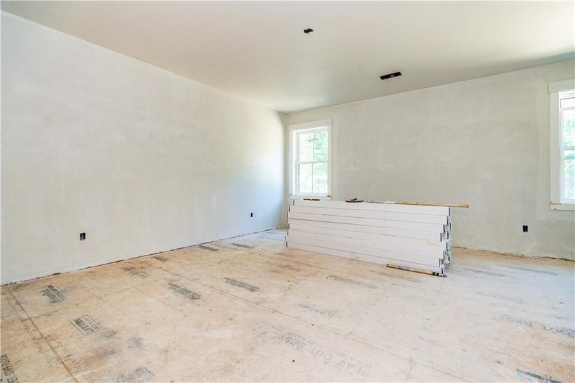 New Stunning farmhouse colonial under construction for early - photo 26