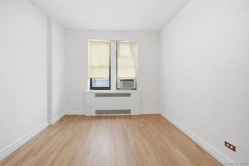 Back on the market! Deal fell through! Welcome to this bright - photo 11