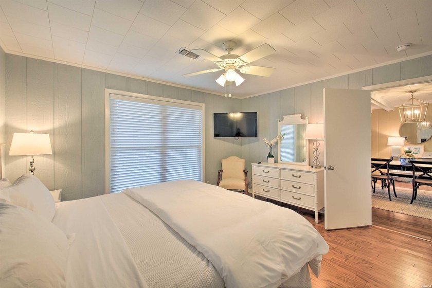 An exceptional opportunity on prestigious Lookout Point off Hwy - photo 32