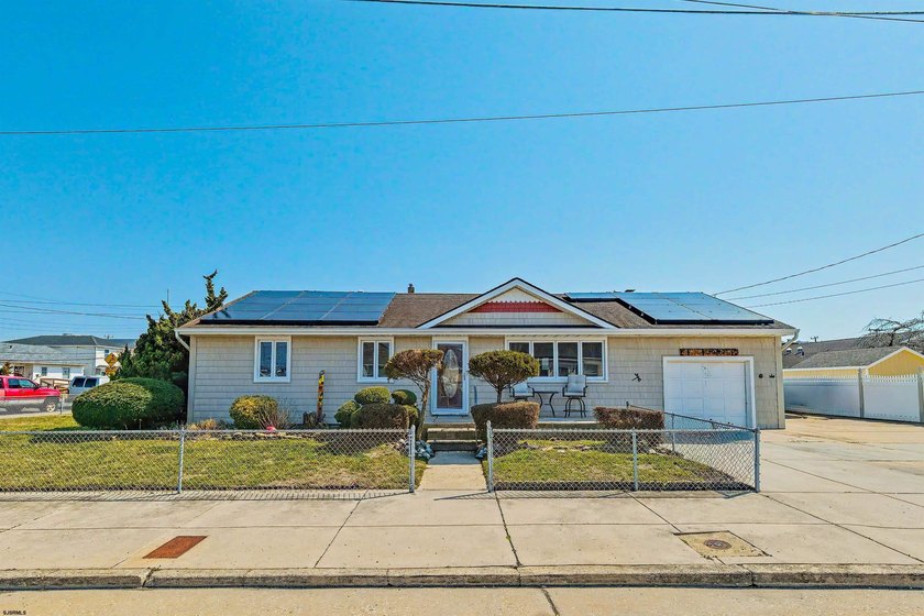Reduced over $25,000. 4106 Stewart Avenue is a sprawling ranch - photo 22