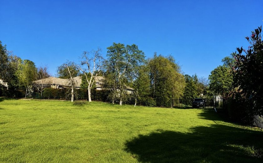 Exceptional opportunity to build your dream home in the - photo 7
