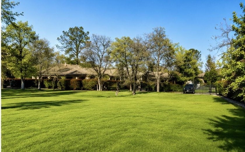 Exceptional opportunity to build your dream home in the - photo 8