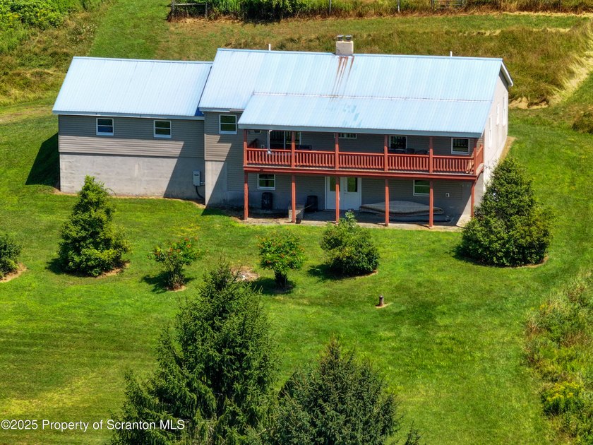 Country Living at its finest on 42 acres. Discover the perfect - photo 5
