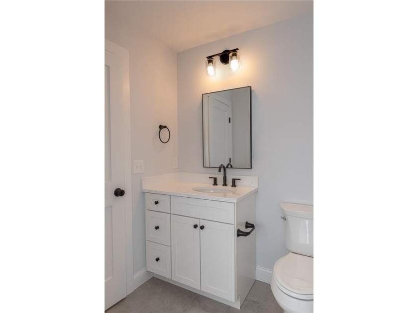 5 Recess Lane is COMPLETE, BACK ON THE MARKET and ready for its - photo 12