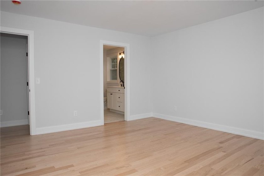 5 Recess Lane is COMPLETE, BACK ON THE MARKET and ready for its - photo 21